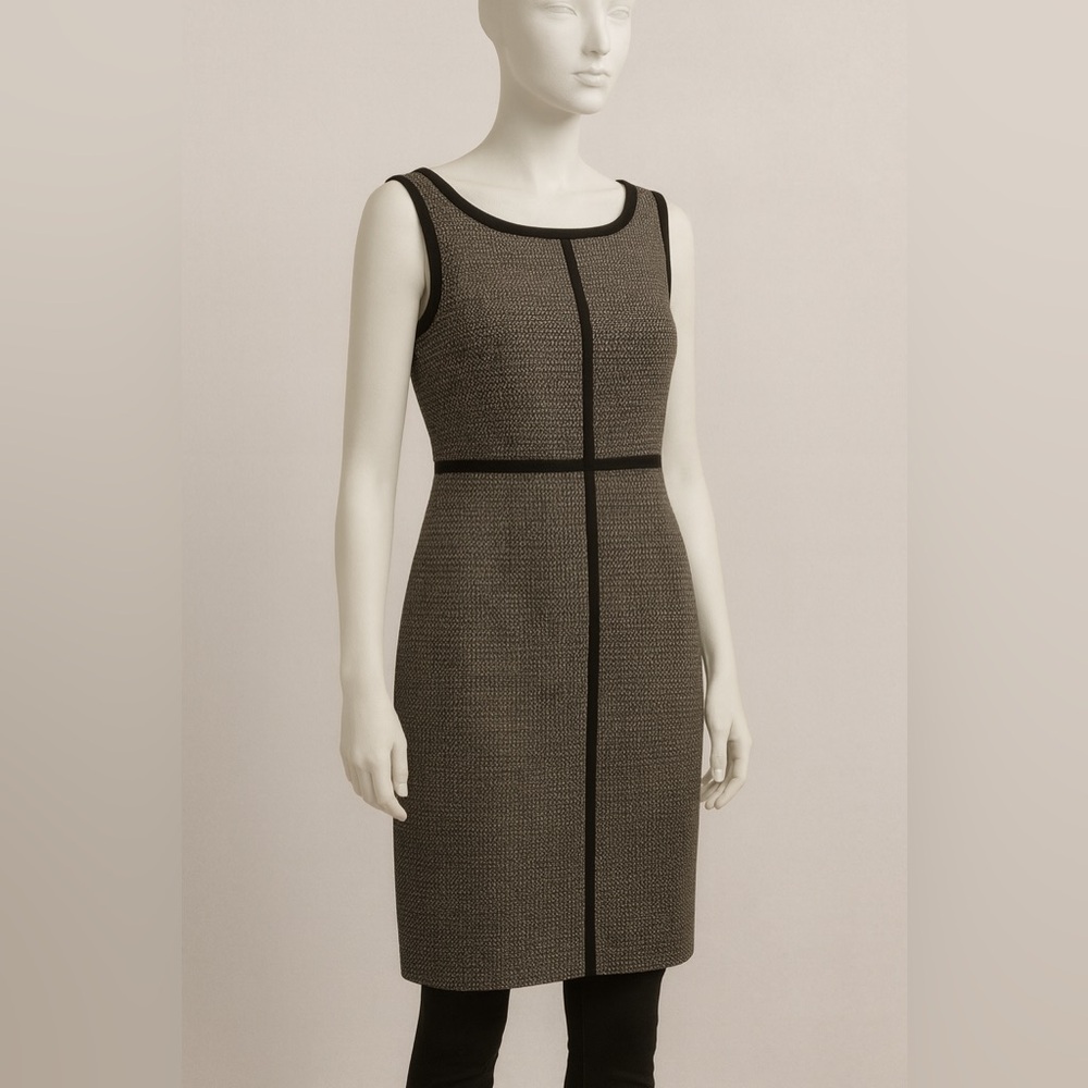 Elegant Black and Gray Sleeveless Dress